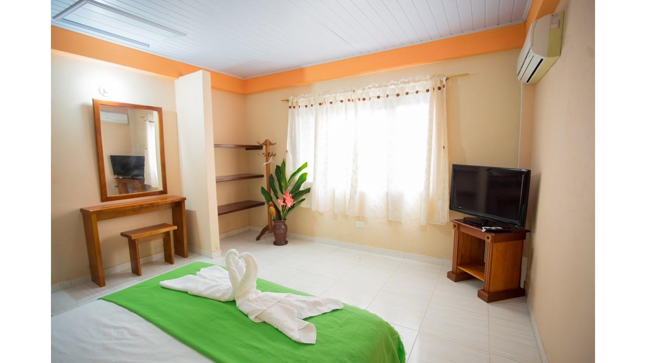 Cabanas Yakuruna 레티시아 외부 사진